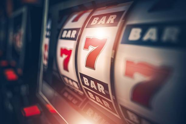 indospin platform interface showing football markets and live-dealer tables